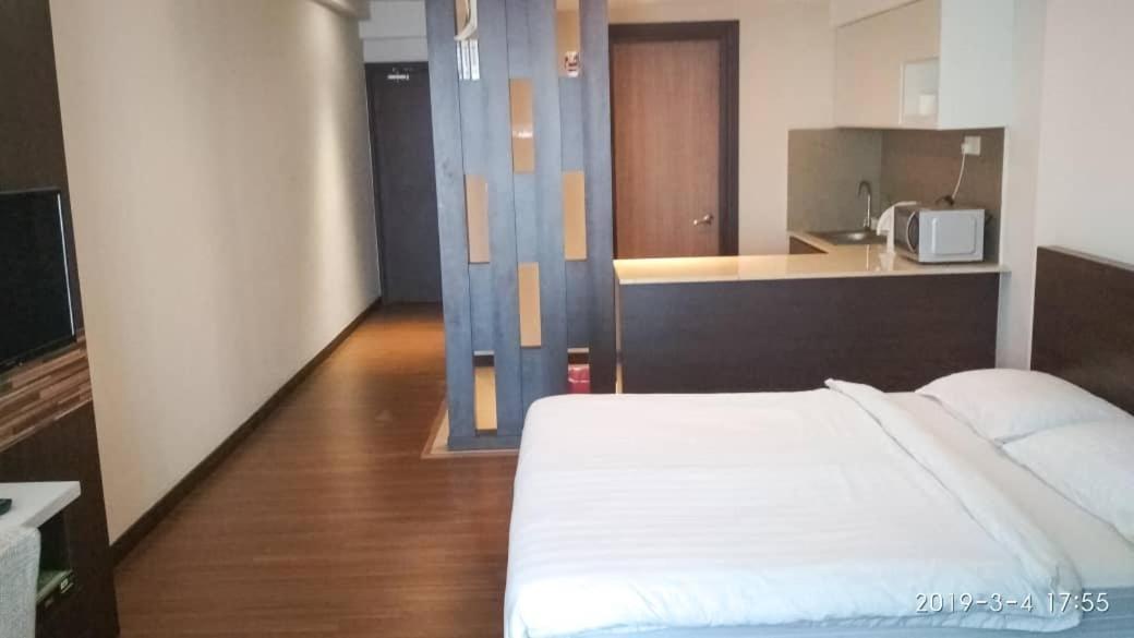 Berkat Studio Hotel Кота Бару Екстериор снимка