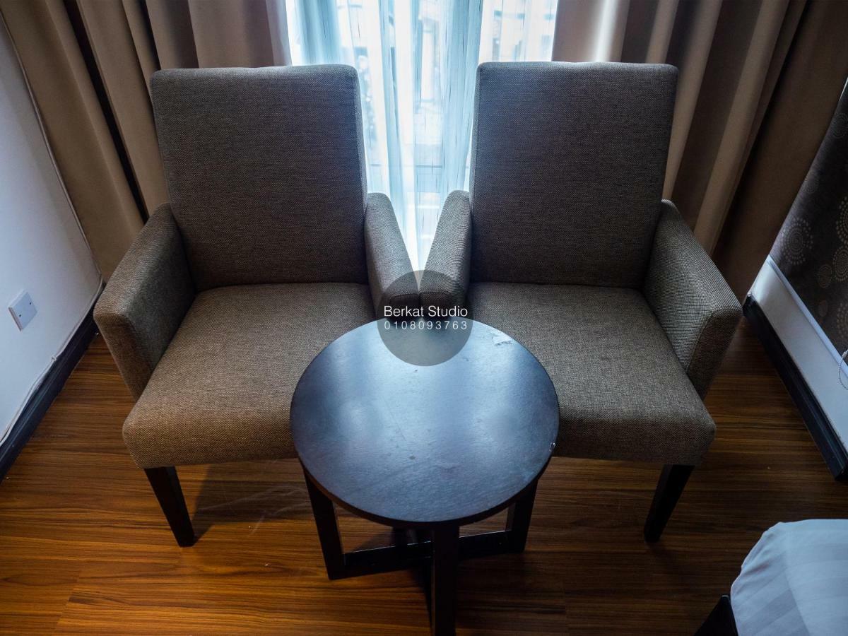 Berkat Studio Hotel Кота Бару Екстериор снимка