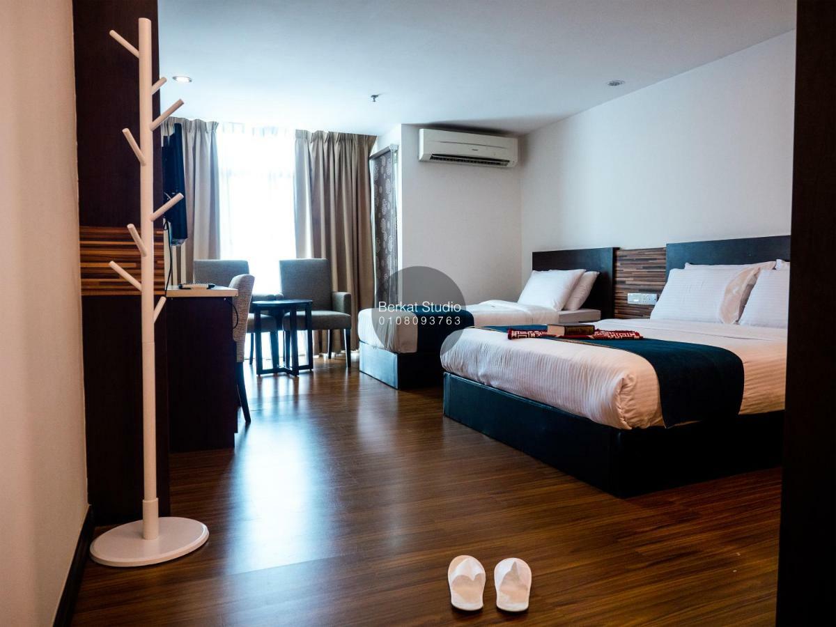 Berkat Studio Hotel Кота Бару Екстериор снимка